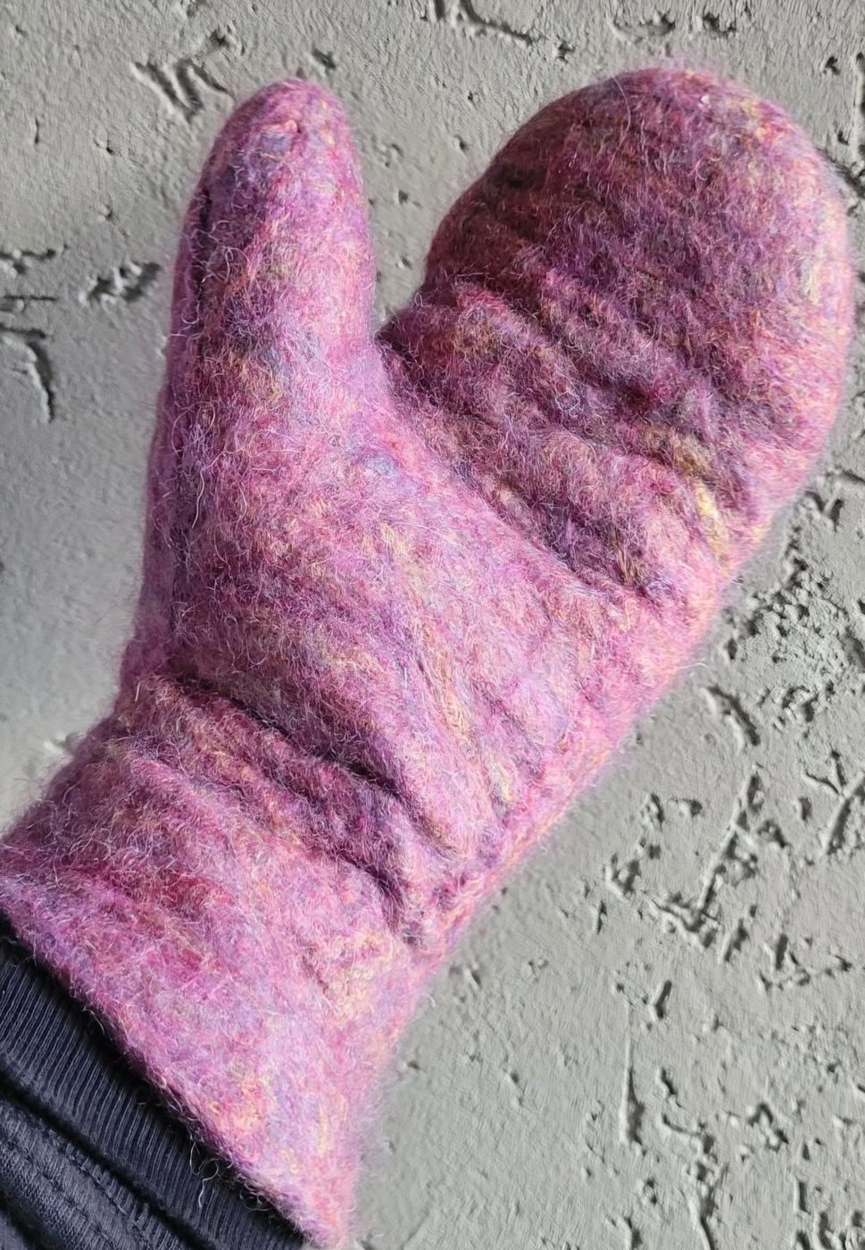 Roze gevilte want
